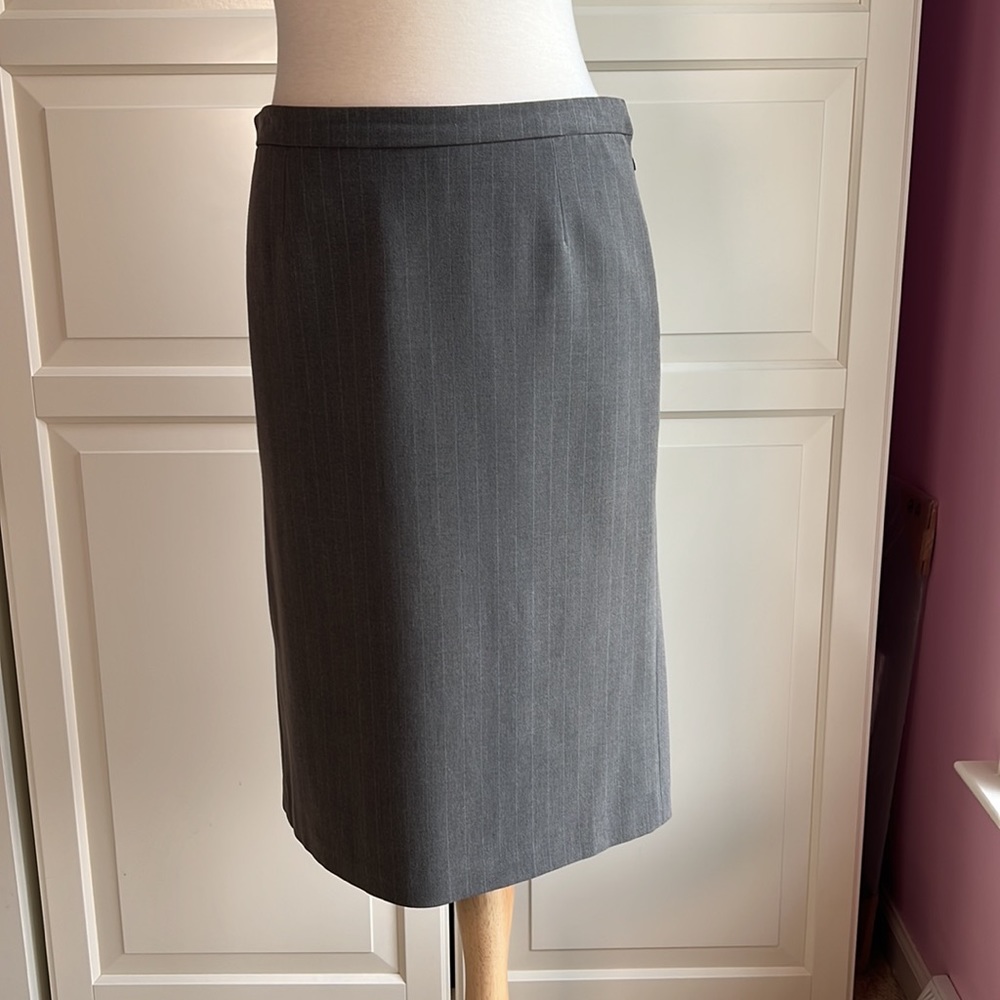 View midi grey skirt with very thin light blue pinstripe with side zipper Size 8